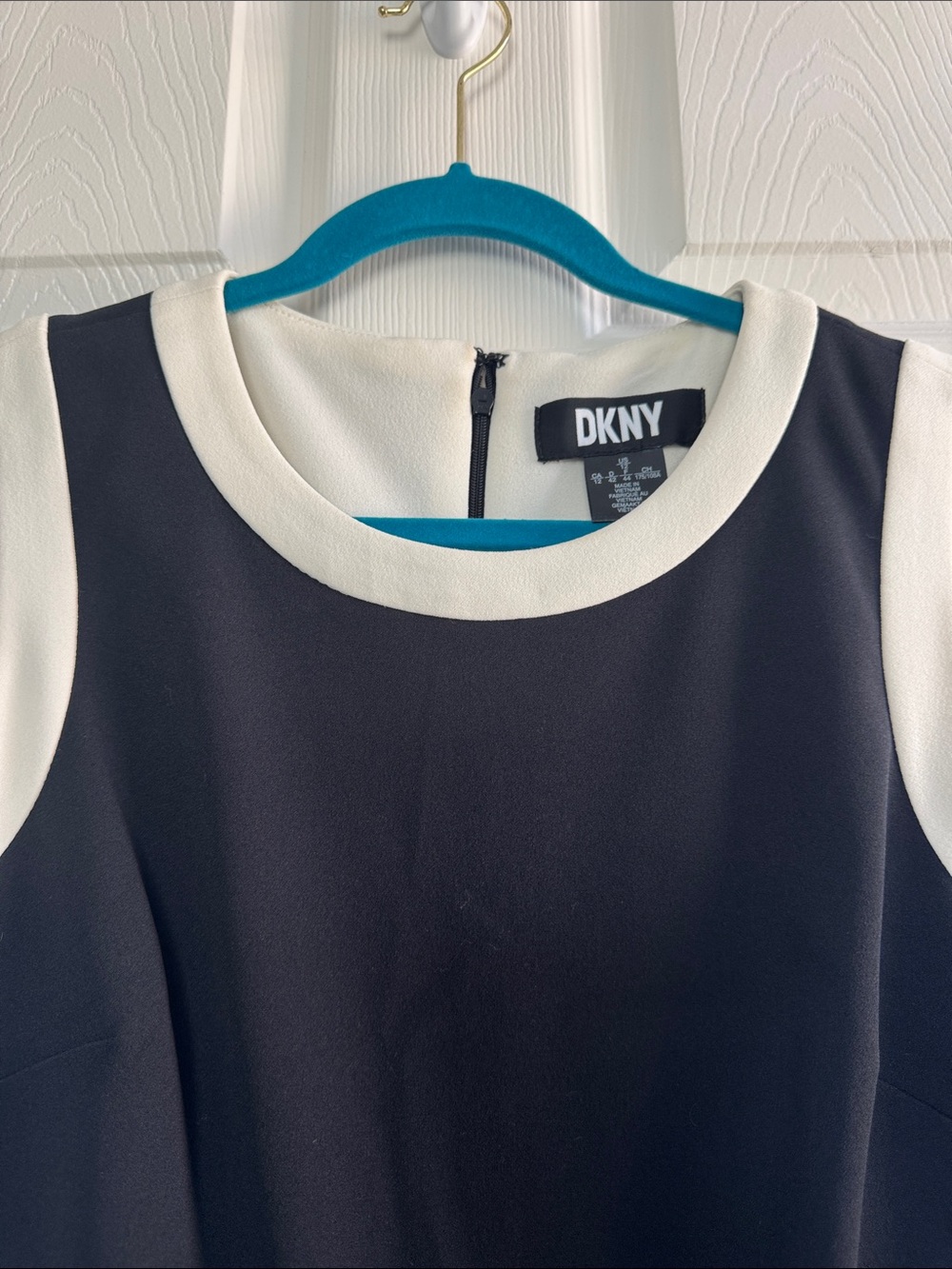 DKNY Black and White Sleeveless Mini Dress - Size 12 - Picture 2 of 5